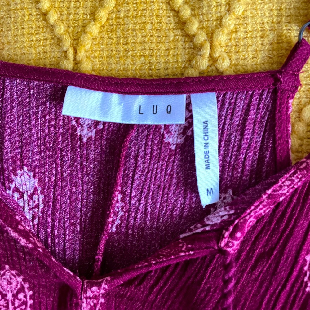 LUQ Tank Top - Picture 2 of 3
